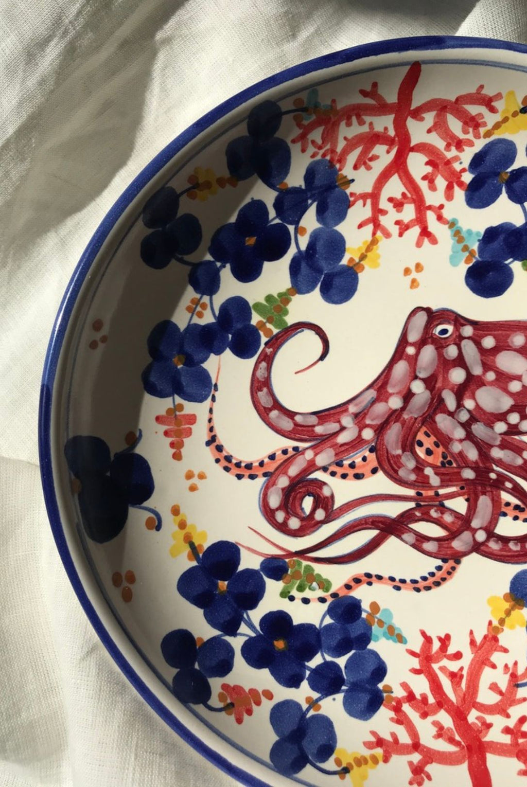 assiette poulpe dimanche vaisselle peinte à la main