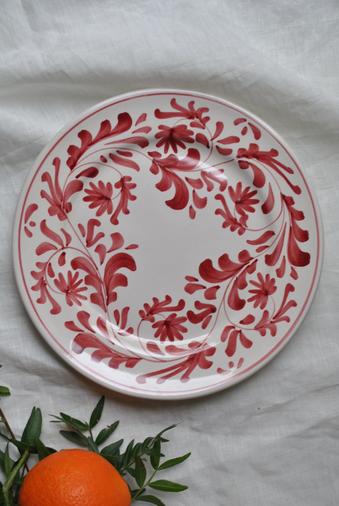 grande assiette rouge dimanche vaisselle