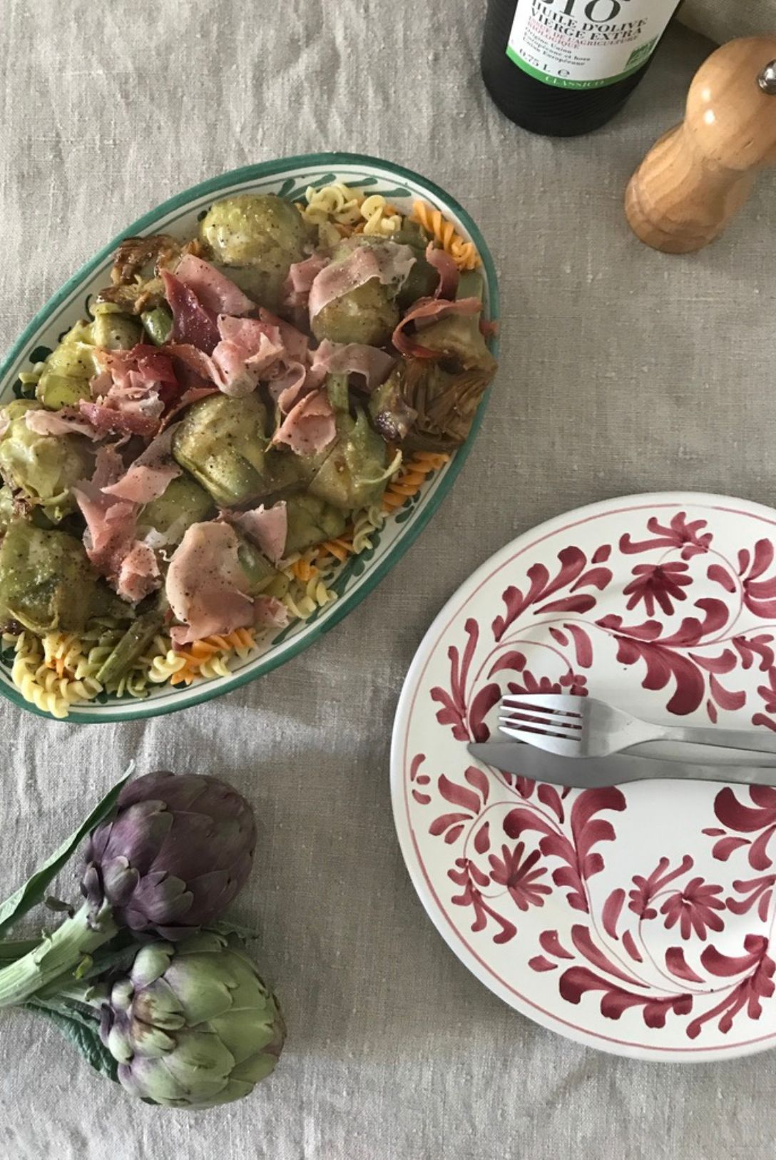 grande assiette rouge dimanche vaisselle