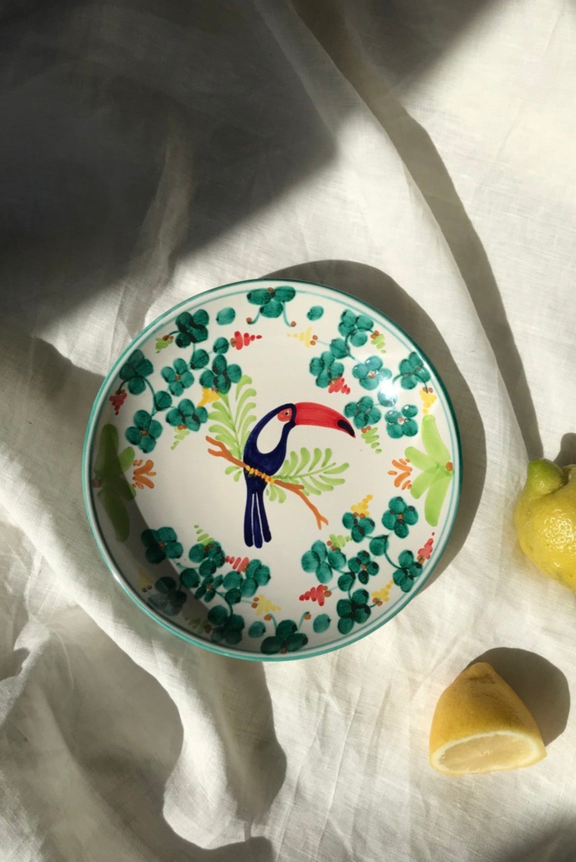 assiette toucan dimanche paris vaisselle