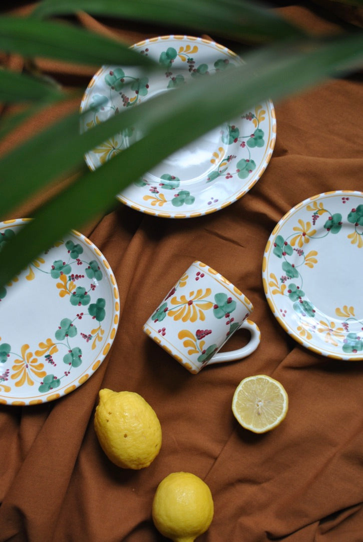 flore jaune vert dimanche vaisselle