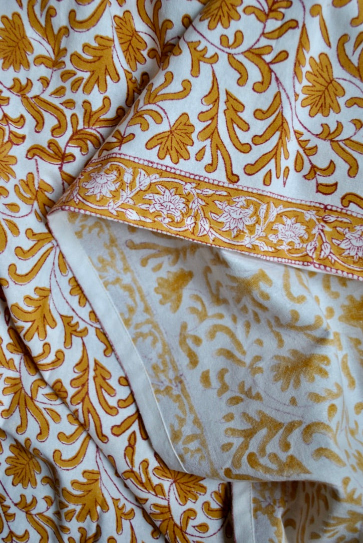 nappe ocre dimanche vaisselle