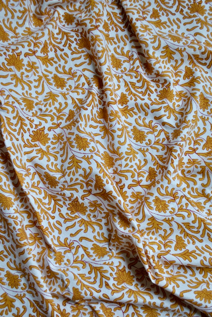 nappe ocre dimanche vaisselle